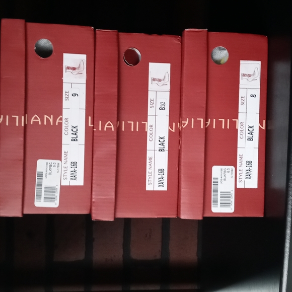 Liliana Black Lace Applique Bootie - Picture 7 of 8